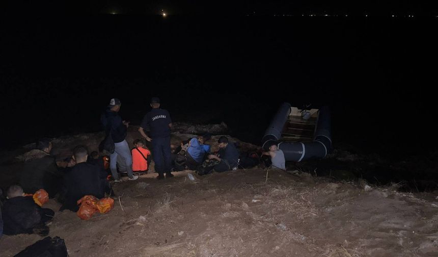 Didim'de 29 düzensiz göçmen kurtarıldı