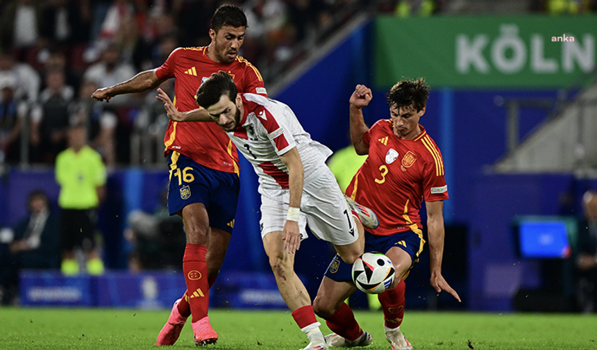 İspanya ve İngiltere çeyrek finale yükseldi