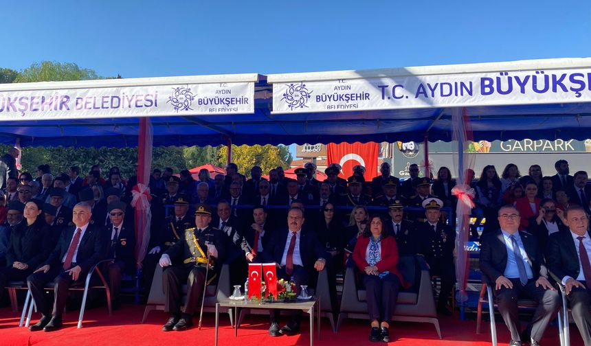 Aydın'da Cumhuriyet'in 101. yıl çoşkusu