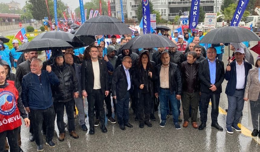 Aydın'da 1 Mayıs Emek ve Dayanışma Günü sağanak yağışa rağmen kutlandı!