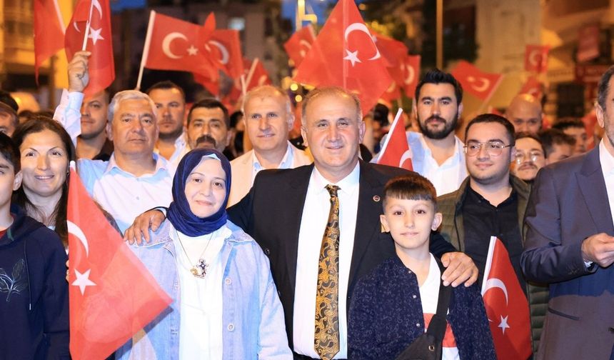 İncirliova'da 19 Mayıs coşkusu sokaklara taştı