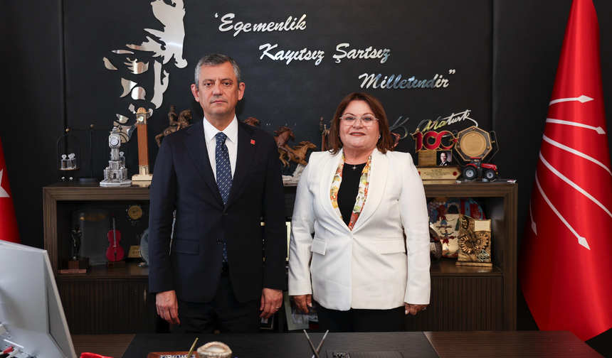 Başkan Gençay'dan CHP Genel Başkanı Özgür Özel'e ziyaret