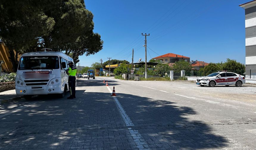 Aydın'da jandarmadan yolcu kılığında denetim