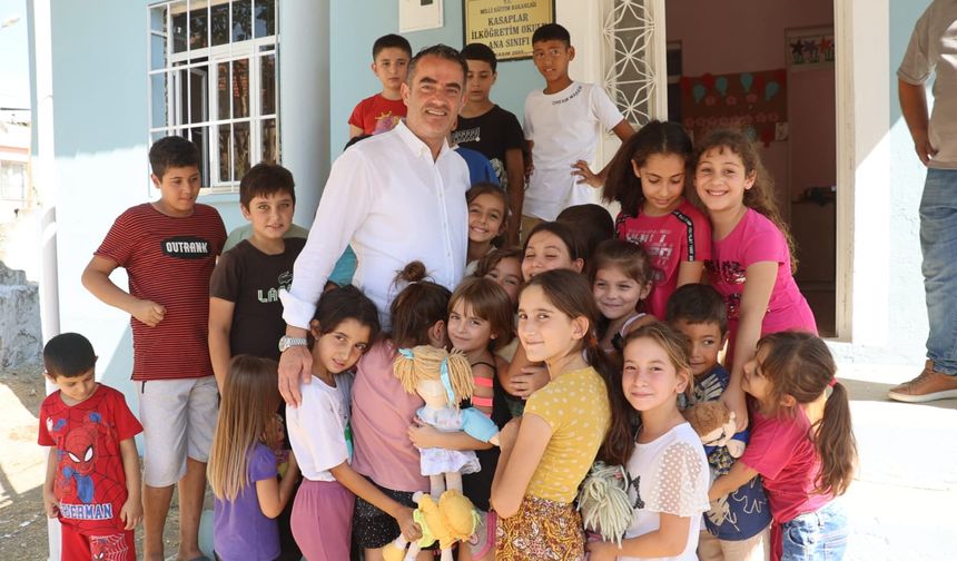 Özgür Arıcı  “Baba, varlığı ile güç veren, aile birliğinin bel kemiğidir“