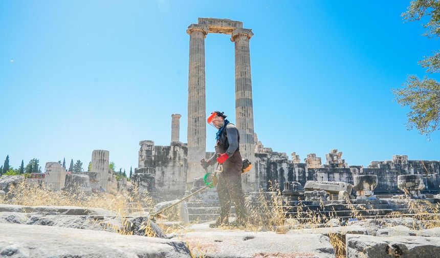 Apollon Tapınağı gece ziyaretleri için hazırlanıyor