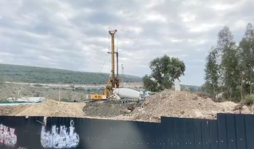 Adagöl’de plan iptaline rağmen çalışma… ‘Kuşadası Belediyesi ruhsatı neden iptal etmedi?’