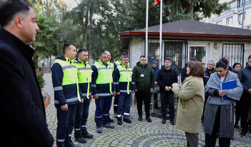 Başkan Gençay, ”Mezarlıklar düzenli ve eksiksiz bir şekilde devredildi”