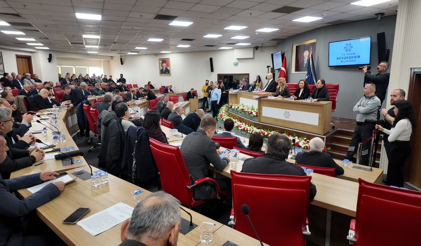 Aydın BŞB Meclisi'nde hizmet tartışması!