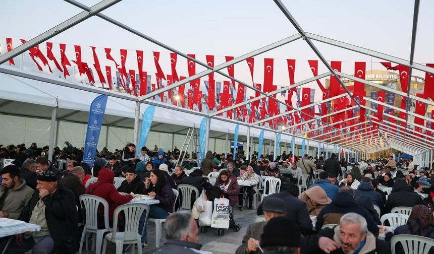 Başkan Çerçioğlu Ramazan'ın bereketini Aydın'ın dört bir yanına taşımaya devam ediyor