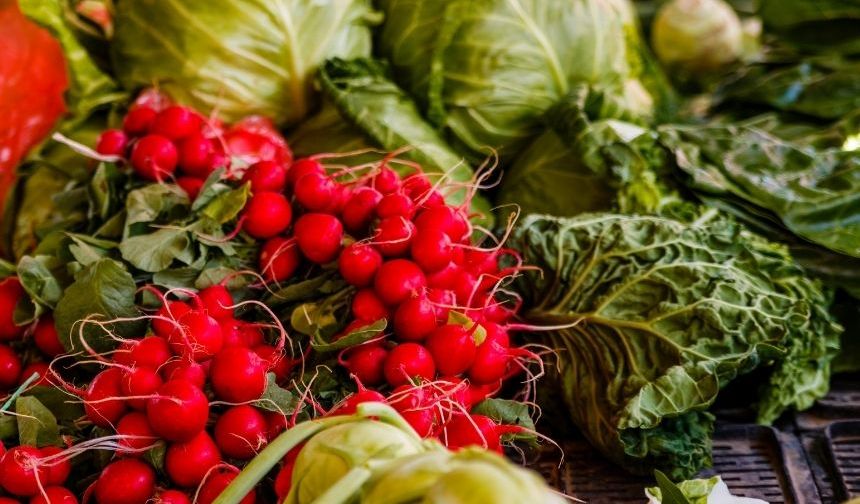 Aydın'da pazarda bir file 725 liraya doluyor!