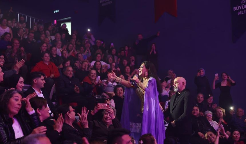 Aydın'da Nükhet Duru rüzgarı esti