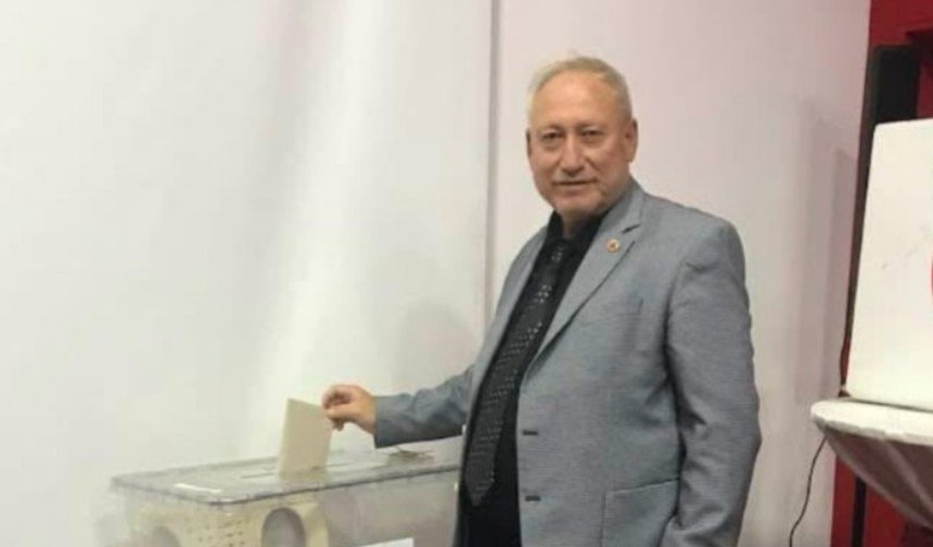 AK Parti İncirliova’da yeni dönem: İlçe başkanlığı görevine Levent Güleçyüz getirildi