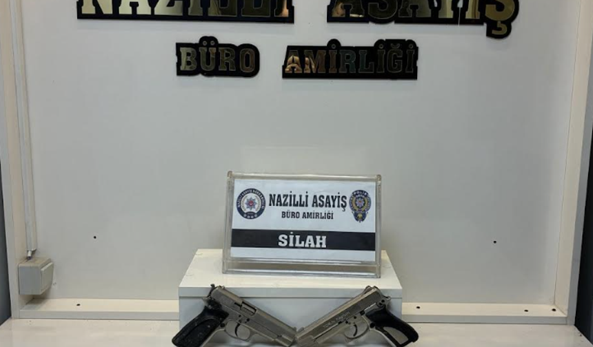 Nazilli'de silah teşhircilerine baskın!