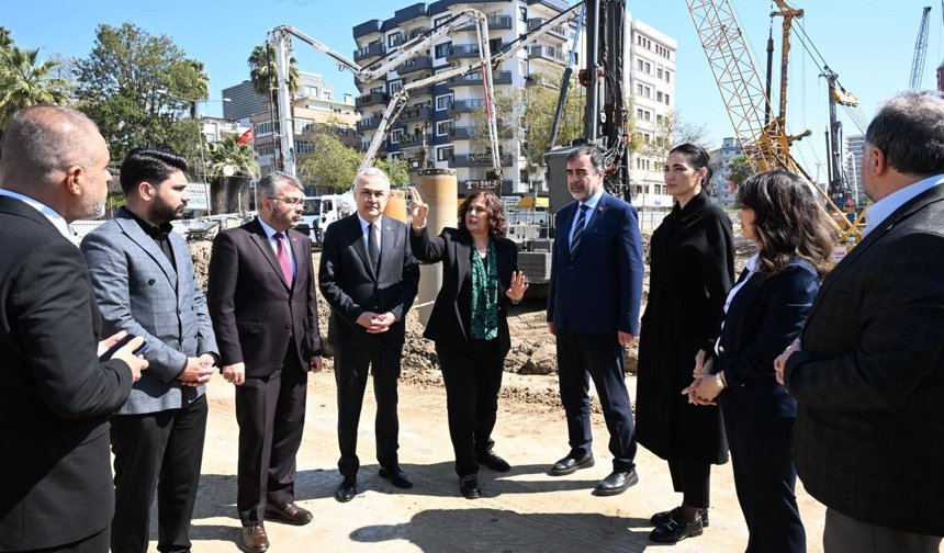 Yeni Dörtyol Köprülü Kavşağı'nda çalışmalar devam ediyor