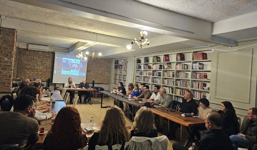 Kitap Ağacı’nda ayın kitabı “Kara, Beyaz ve Alaca” oldu