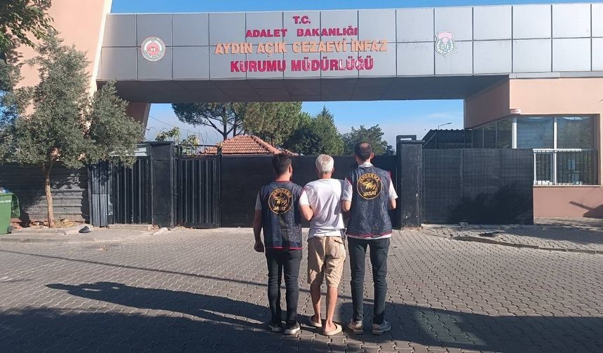 Efeler'de siber hırsızlık hükümlüsü yakalandı
