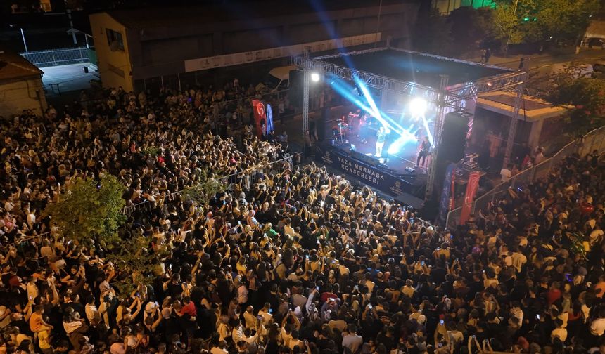 Çerçioğlu Nazillili vatandaşları konserle buluşturdu