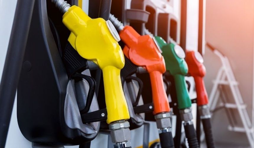 Motorinin litre fiyatı 3 haneyi gördü!