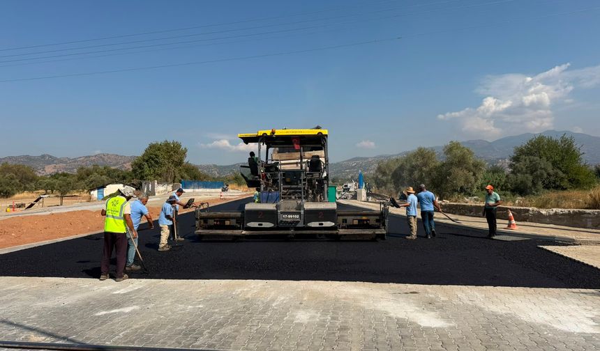 Başkan Çerçioğlu Aydın'ın dört bir yanında yol yapım ve yenileme çalışmalarını sürdürüyor