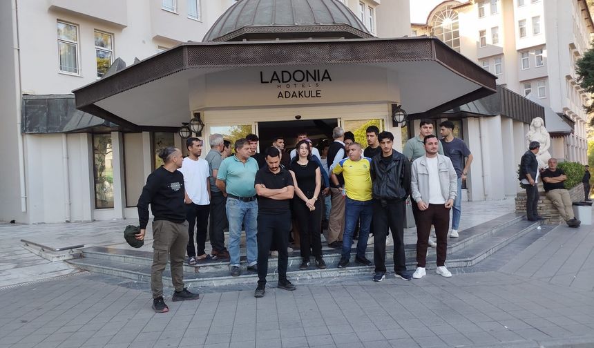 Ladonia Adakule çalışanları yeniden otel önünde!