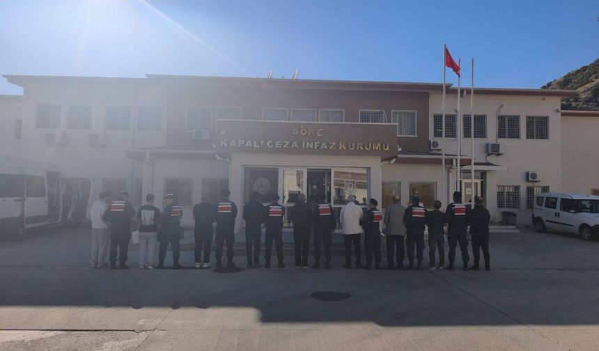 Kuşadası’nda aranan 11 hükümlü yakalandı